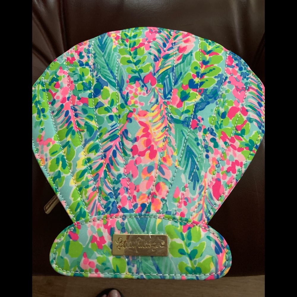 NWT Lily Pulitzer brush set